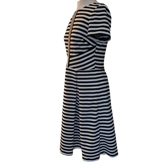 𝅺London Times Striped Dress - Picture 2 of 7